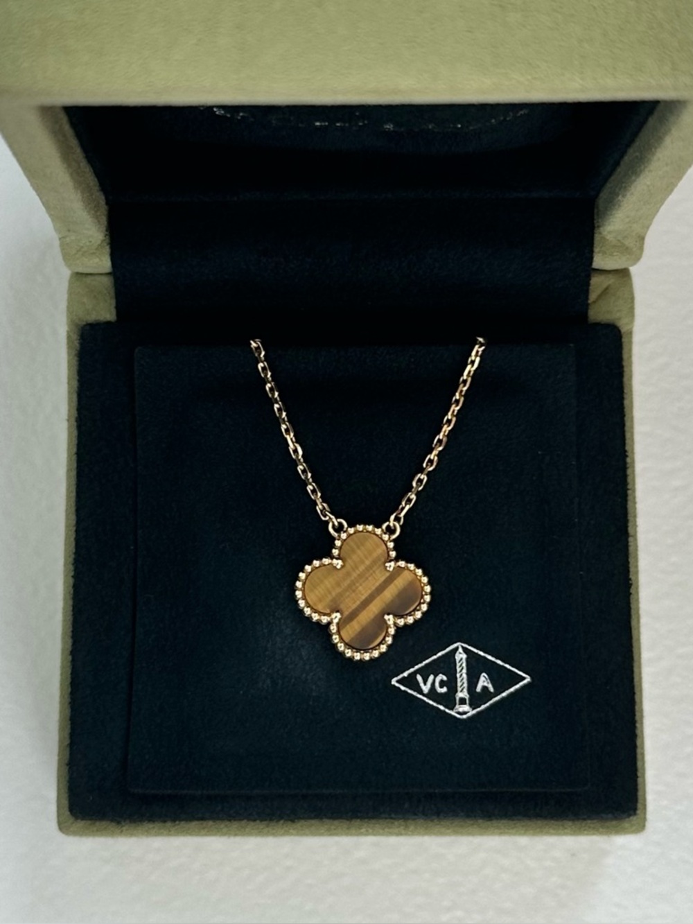 Van Cleef & Arpels Vintage Alhambra Pendant Necklace Tiger Eye 18K Yellow Gold